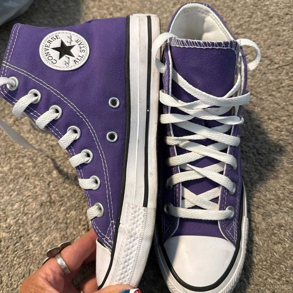 Converse Chuck Taylor All Star High Size 4 Purple